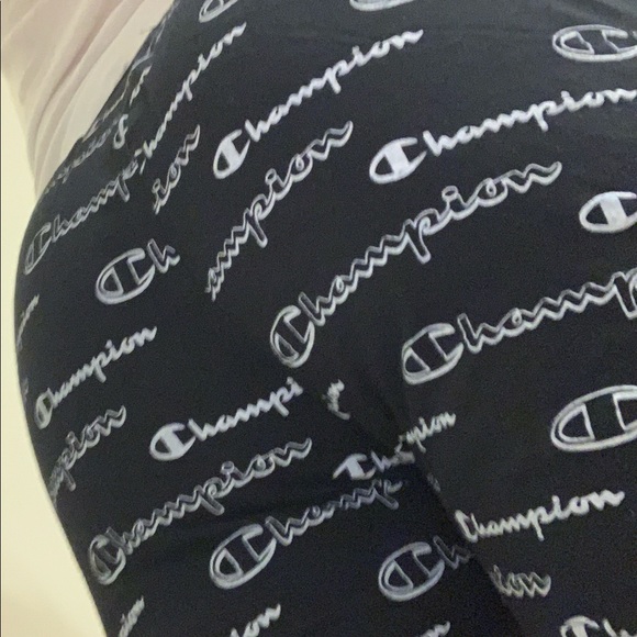 Champion size small. 🏀🏈⚽️⚾️ - Picture 3 of 6